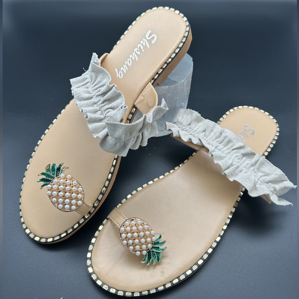 NEW Stylish Tan Sandals with Pineapple Embellishments Sz 10 (UK Sz 40)